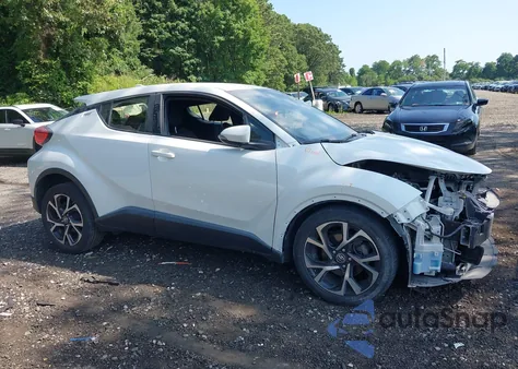 2018 Toyota C-Hr Xle z USA, uszkodzony, nr VIN JTNKHMBX7J1009997
